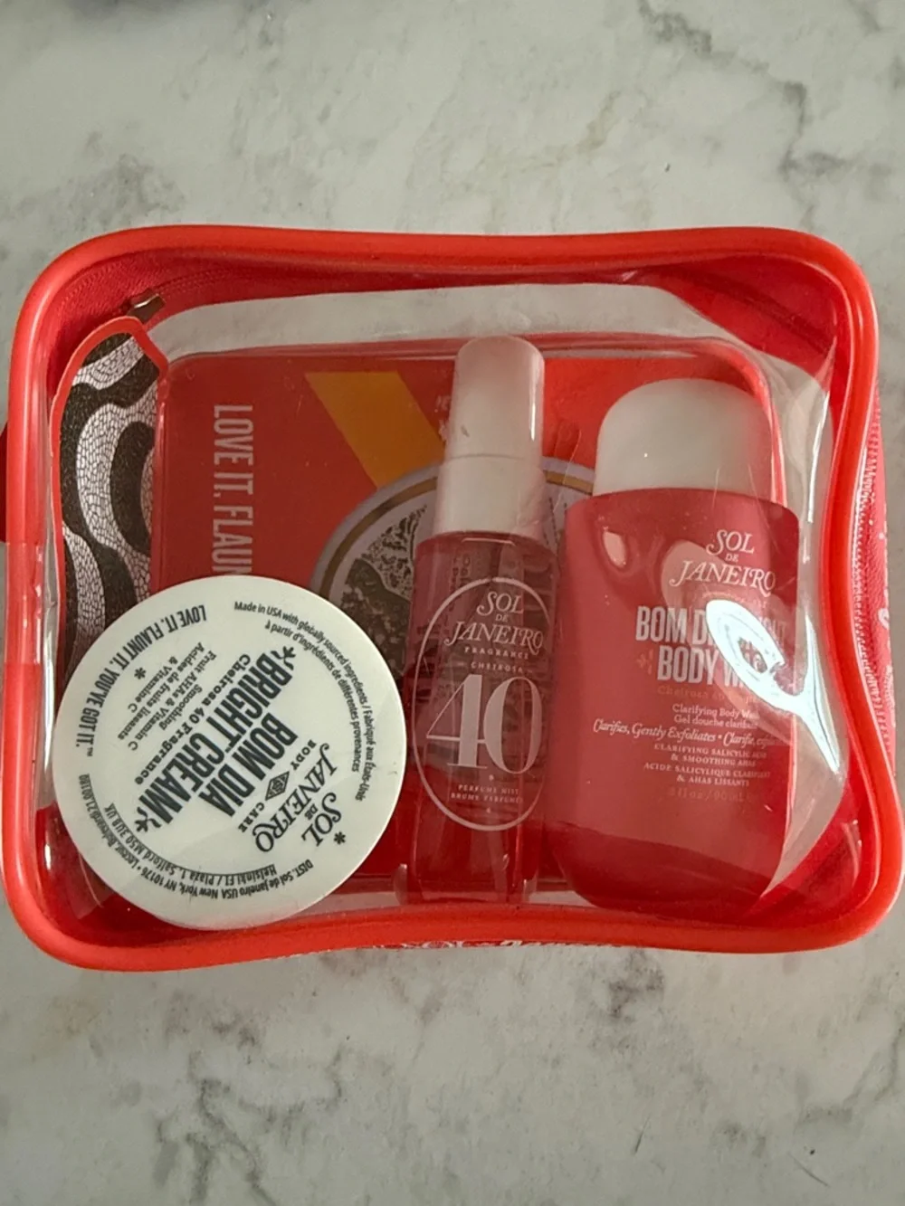 Sol de Janeiro Bom Dia Bright Travel Gift Set - Red - Picture 5 of 5